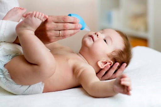Chăm sóc bé tại nhà là cách an toàn nhất giúp bé giảm nhanh triệu chứng