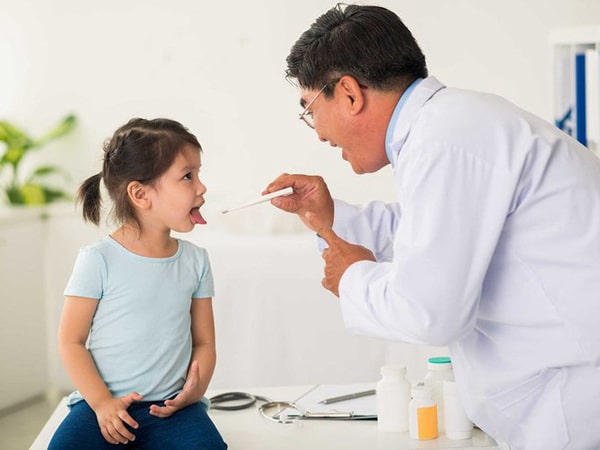 Nhiễm trùng đường hô hấp gây ho khan cho trẻ